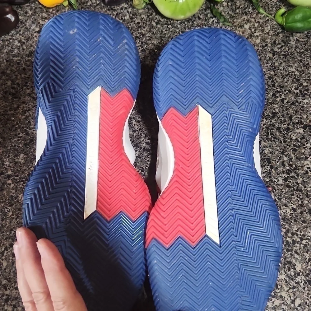 ADIDAS court shoes youth size 6 red white blue good condition